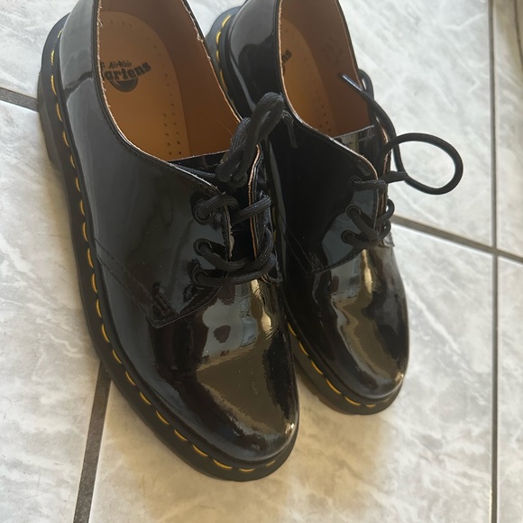 Doc martens- great condition…too small for me. Size 8 - Picture 2 of 8